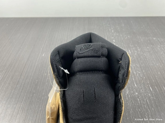Kicked Out Shoe Store Air Heirloom OG 555088-202 Jordan High 1 0715